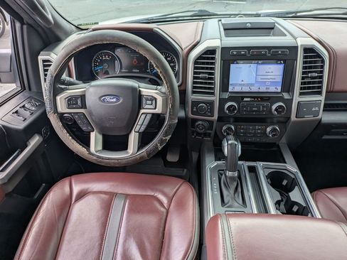 Used 2019 Ford F150 Platinum w/ Equipment Group 701A Luxury AWD/4WD image 17