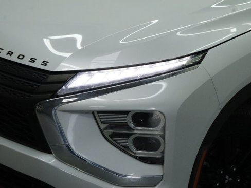 Used 2024 Mitsubishi Eclipse Cross LE AWD/4WD image 2