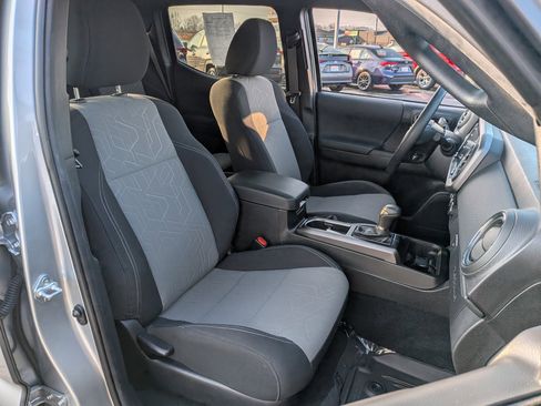 Certified 2023 Toyota Tacoma TRD Off-Road image 23