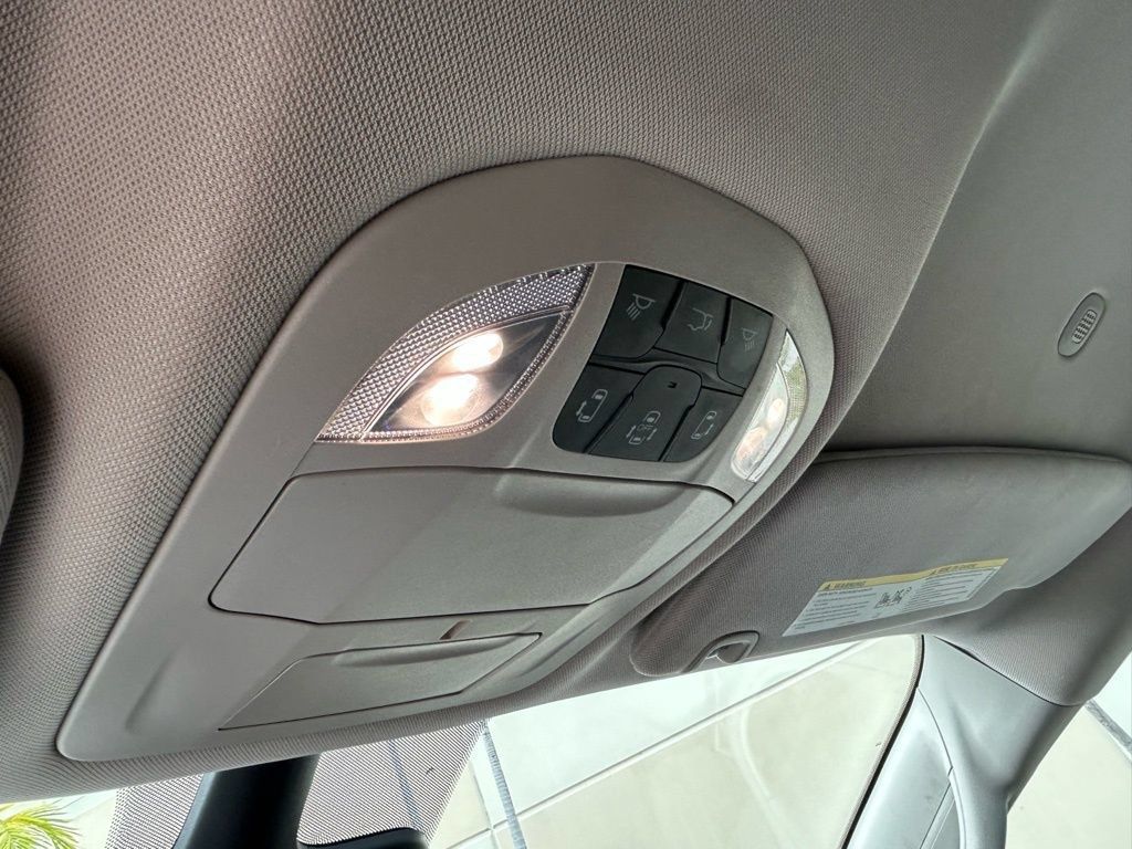 Used 2023 Chrysler Pacifica Touring-L FWD image 24