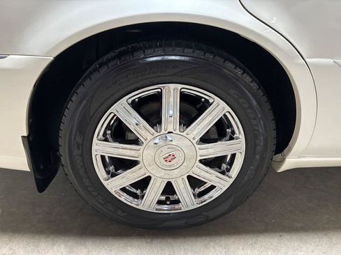Used 2008 Cadillac DTS FWD image 11