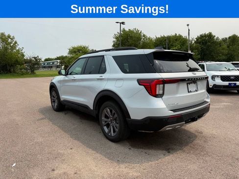 Used 2026 Ford Explorer Active w/ Active Comfort Package AWD/4WD image 5