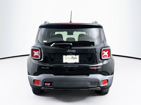Used 2018 Jeep Renegade Trailhawk AWD/4WD image 7