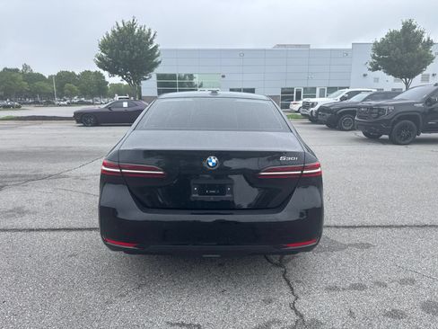 Used 2024 BMW 530i w/ Premium Package RWD image 6