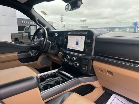 Used 2023 Ford F250 Lariat w/ Chrome Package AWD/4WD image 9