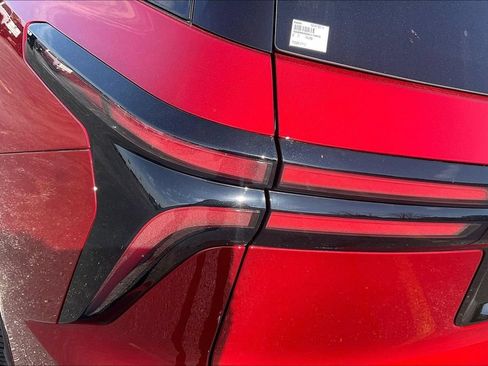 Used 2026 Chevrolet Traverse LT w/ LPO, Floor Liner Package FWD image 26