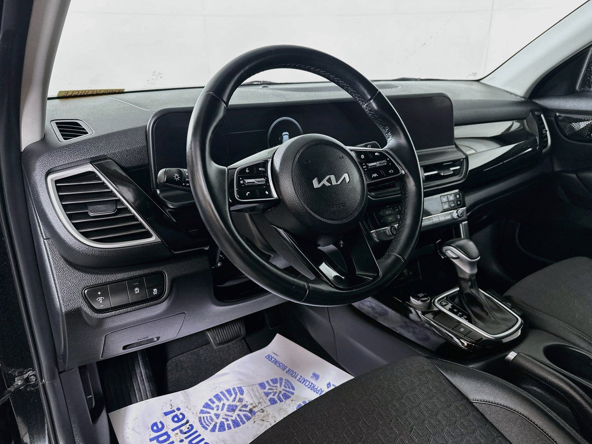 Certified 2024 Kia Seltos S FWD image 9