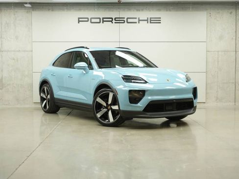 New 2026 Porsche Macan 4 Electric AWD/4WD image 9