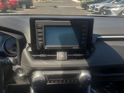 Certified 2021 Toyota RAV4 XLE AWD/4WD image 19