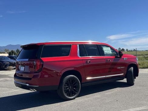 New 2026 GMC Yukon XL Denali w/ Denali Reserve Package AWD/4WD image 3