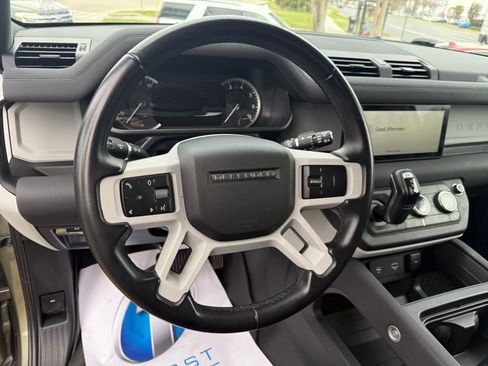 Used 2023 Land Rover Defender 110 image 10