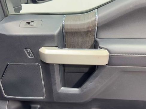 Used 2021 Ford F250 Lariat AWD/4WD image 17