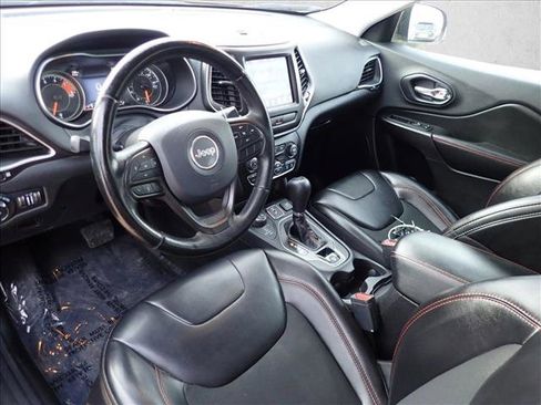 Used 2020 Jeep Cherokee Trailhawk w/ Cold Weather Group AWD/4WD image 10