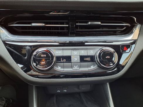 Used 2025 Buick Envista Sport Touring w/ Convenience I Package FWD image 23