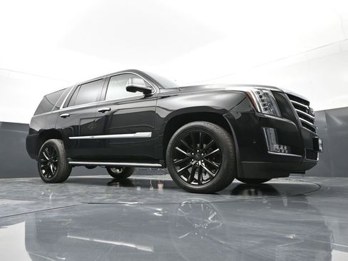 Used 2020 Cadillac Escalade Luxury AWD/4WD image 46