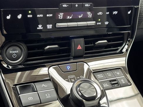 Used 2024 Subaru Solterra Limited image 27