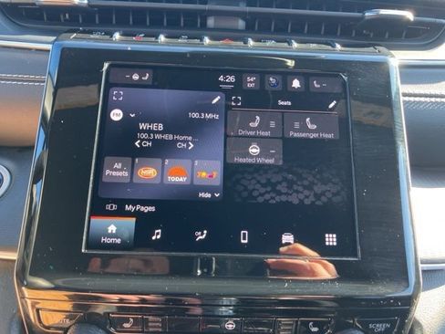 Used 2023 Jeep Grand Cherokee Altitude AWD/4WD image 27