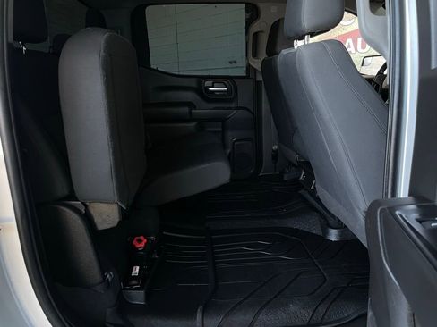 Used 2021 Chevrolet Silverado 1500 Custom image 18