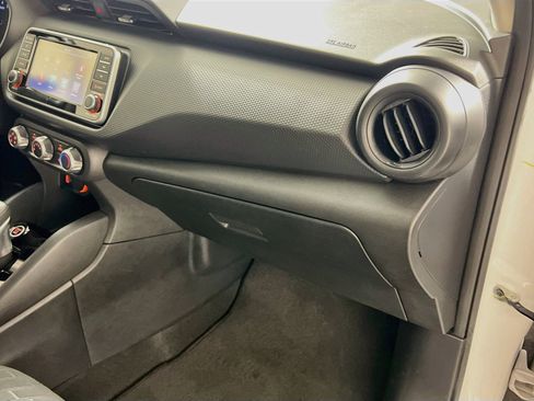 Used 2022 Nissan Kicks S FWD image 34