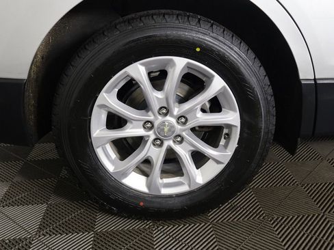 Used 2019 Chevrolet Equinox LT w/ Driver Convenience Package FWD image 19