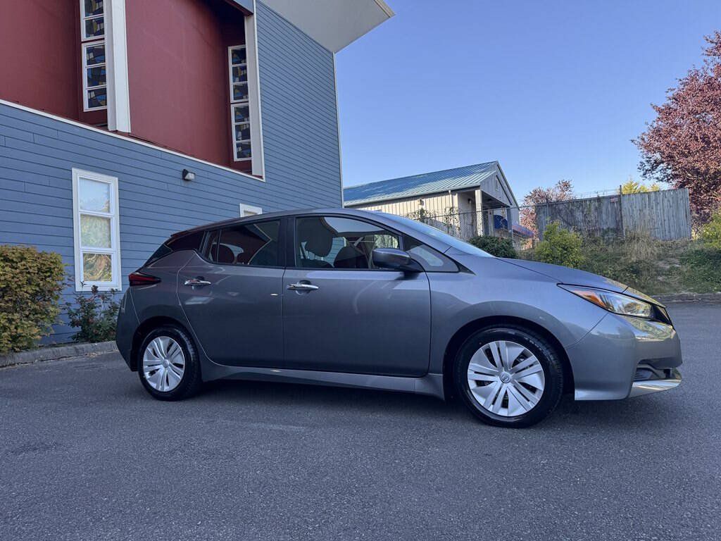Used 2025 Nissan Leaf S FWD image 5