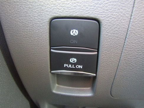 Used 2023 Ford Transit 350 XLT image 17