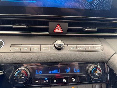 Used 2025 Hyundai Elantra N image 23