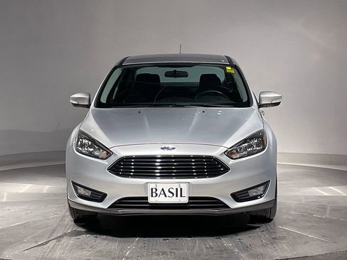 Used 2017 Ford Focus SE FWD image 9
