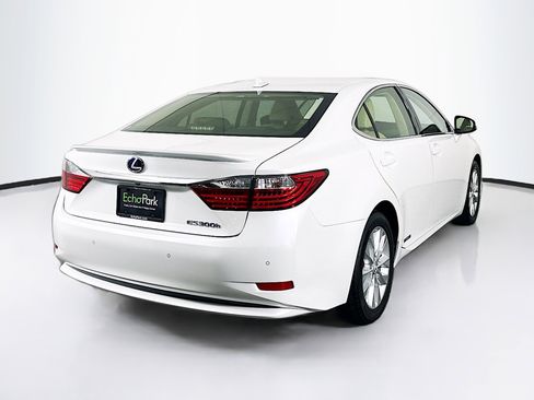 Used 2013 Lexus ES 300h w/ Luxury Pkg FWD image 9