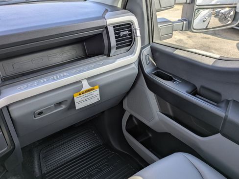 New 2026 Ford F250 XL image 18