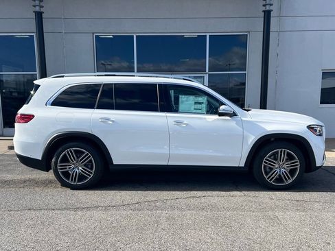 Certified 2026 Mercedes-Benz GLS 450 4MATIC image 4