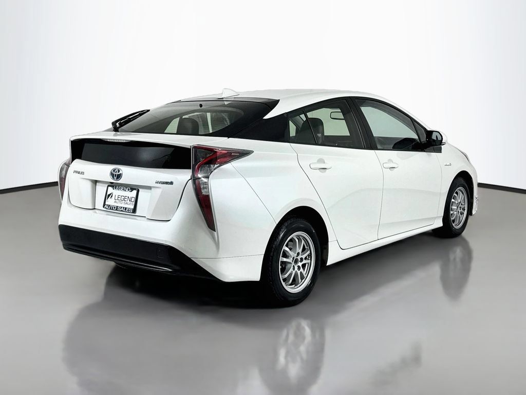 Used 2016 Toyota Prius Four FWD image 5