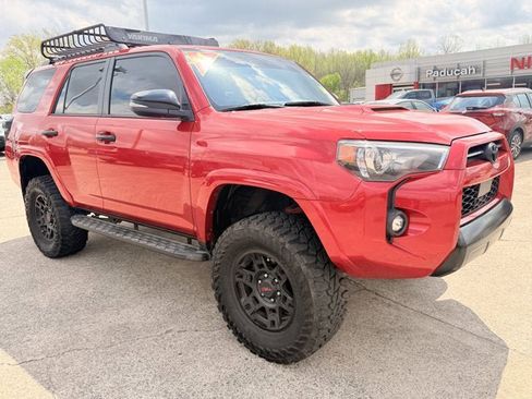 Used 2021 Toyota 4Runner Venture w/ Moonroof Package AWD/4WD image 3