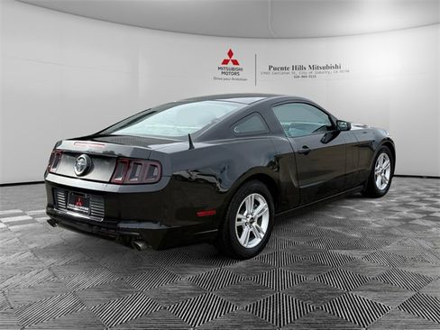 Used 2013 Ford Mustang Coupe image 5