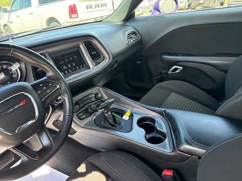 Used 2023 Dodge Challenger SXT RWD image 10