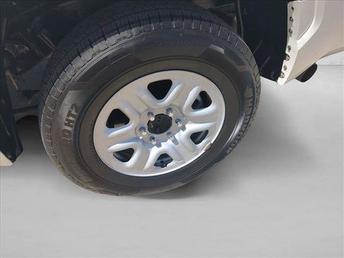 Used 2025 Toyota Tundra SR AWD/4WD image 22