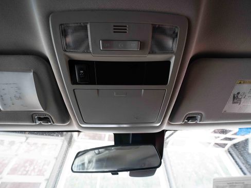 Used 2019 Toyota Tacoma SR image 18