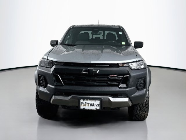Used 2023 Chevrolet Colorado Trail Boss w/ Technology Package AWD/4WD image 4