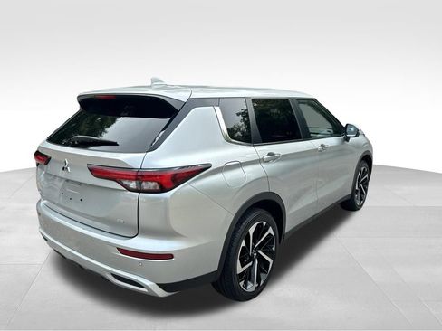 Used 2024 Mitsubishi Outlander FWD image 5