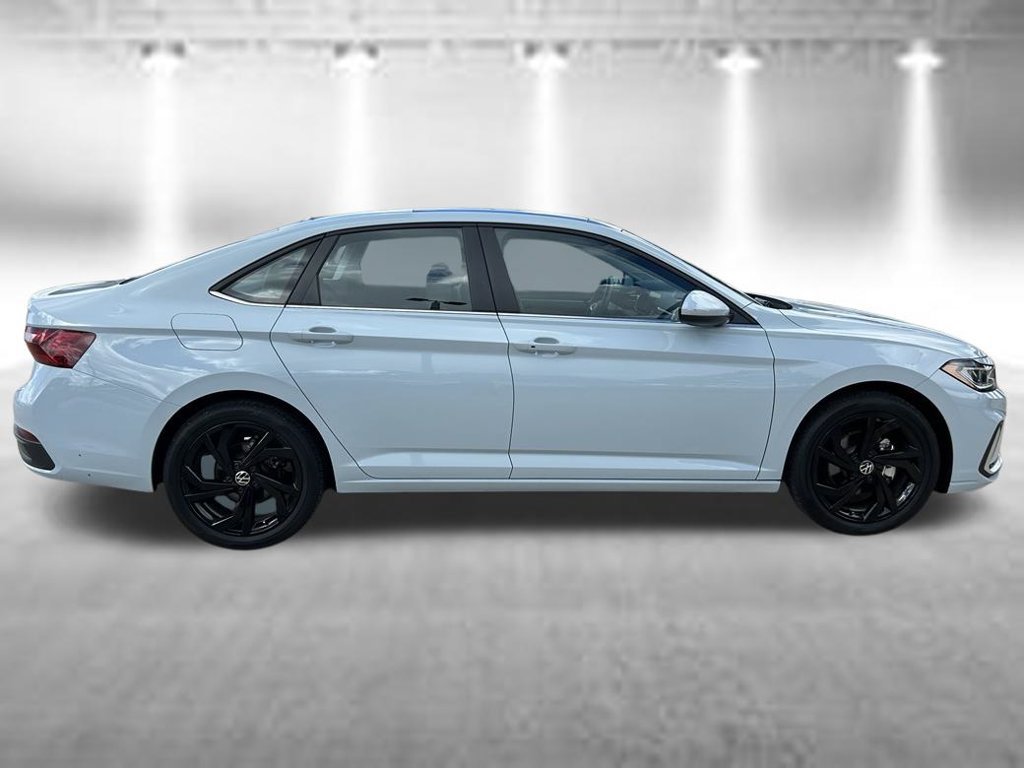Certified 2026 Volkswagen Jetta SE w/ Black Wheel Package FWD image 7