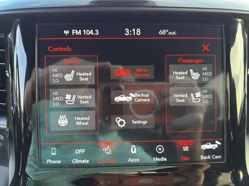 Used 2019 RAM 1500 Laramie AWD/4WD image 40