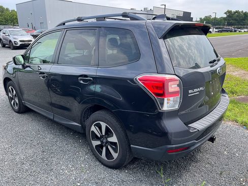Used 2017 Subaru Forester 2.5i Premium AWD/4WD image 2