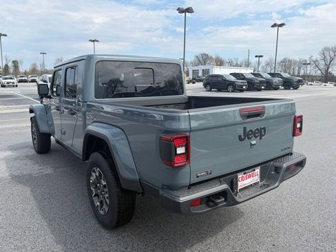 New 2026 Jeep Gladiator Sport image 5