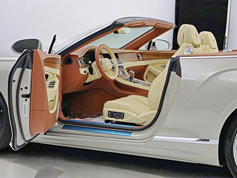 New 2026 Bentley Continental GTC image 6