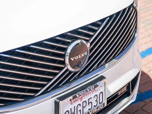 Used 2026 Volvo XC90 B6 Ultra w/ Protection Package AWD/4WD image 13