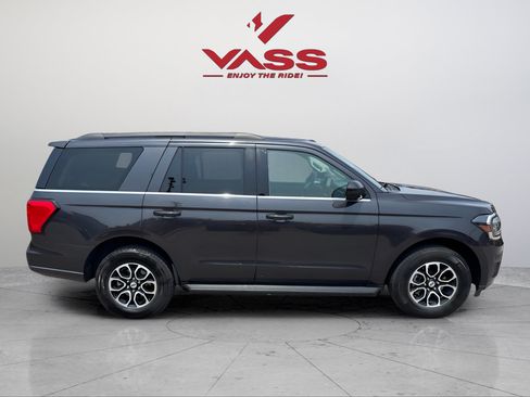 Used 2024 Ford Expedition XLT RWD image 6