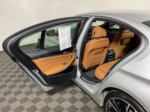 Used 2019 BMW 530e xDrive w/ Convenience Package AWD/4WD image 33