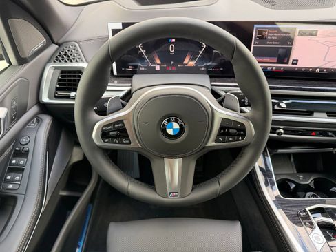 Used 2026 BMW X5 xDrive40i w/ M Sport Package AWD/4WD image 16