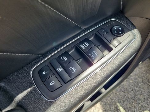 Used 2021 Dodge Charger Scat Pack RWD image 12