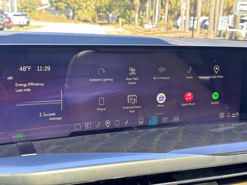 New 2025 Cadillac Escalade IQ Luxury 2 image 27